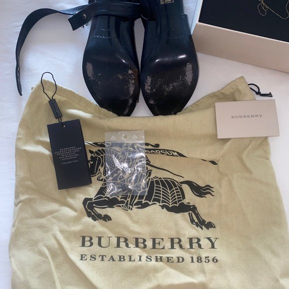 Burberry Acoustic Overfield 100 Peep toe Ankle Boot Black size 37.5 - Picture 6 of 7